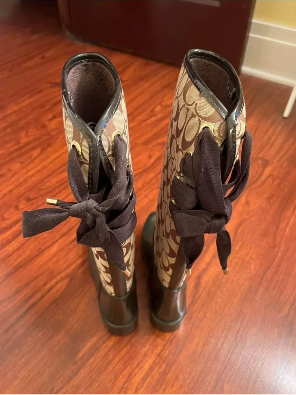 Tristee Rainboots